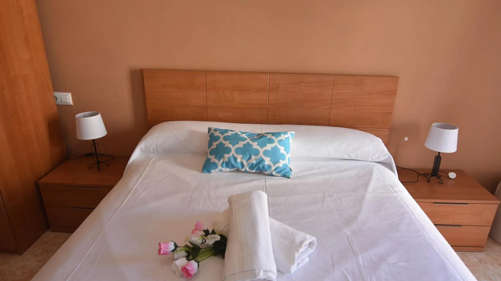 Rnet - Lluis Companys Roses Apartment
